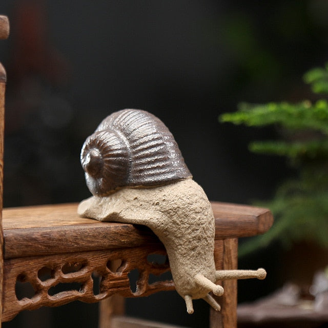 T Ceramic Small Snail Ornaments