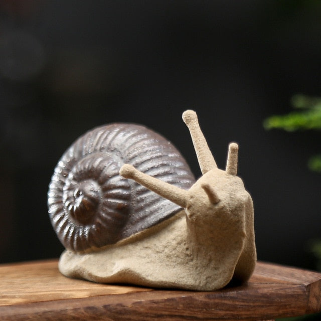 T Ceramic Small Snail Ornaments