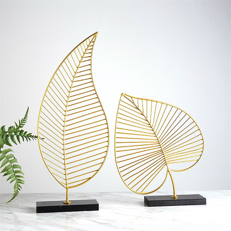 Creative Golden plant statue Crafts