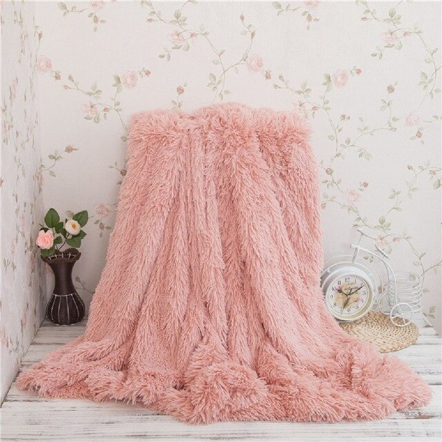 Elegant Cozy With Fluffy Throw Blanket