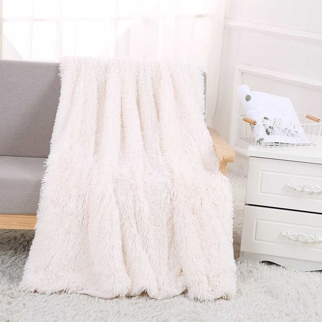 Elegant Cozy With Fluffy Throw Blanket