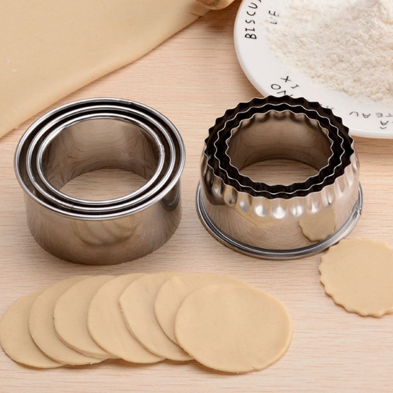 3Pcs Round/Flower Shaped Stainless Dumplings Cutter