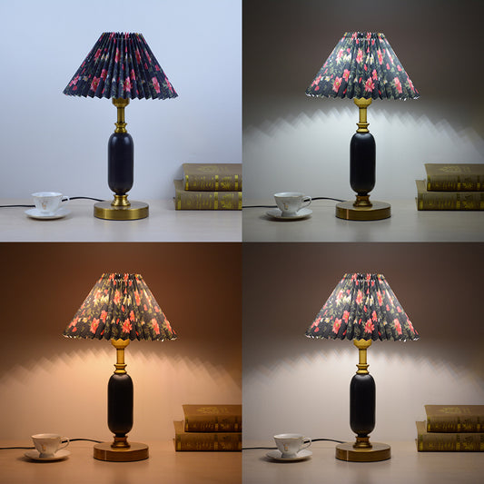 Warm Chinese Style Ceramic Wedding Master Bedroom Decorative Lamp