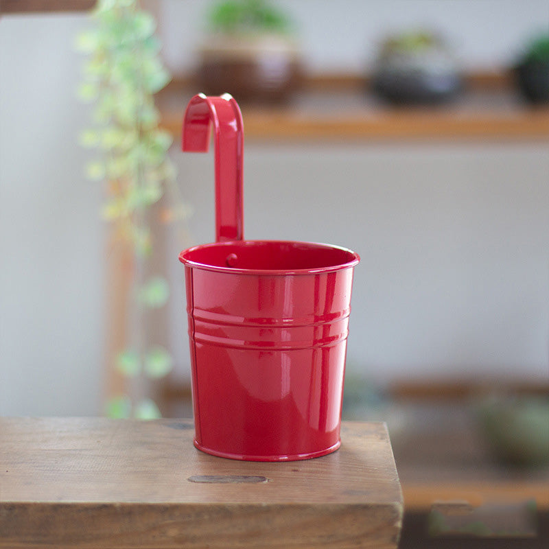 Hanging Flower Pots Garden Pots and Planters Hanger