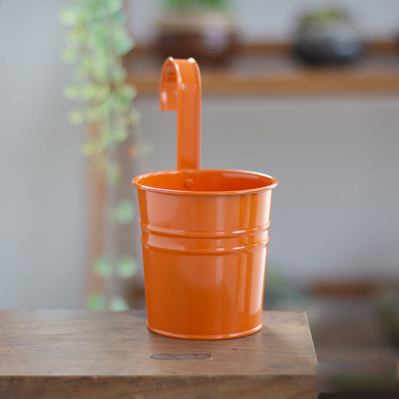 Hanging Flower Pots Garden Pots and Planters Hanger