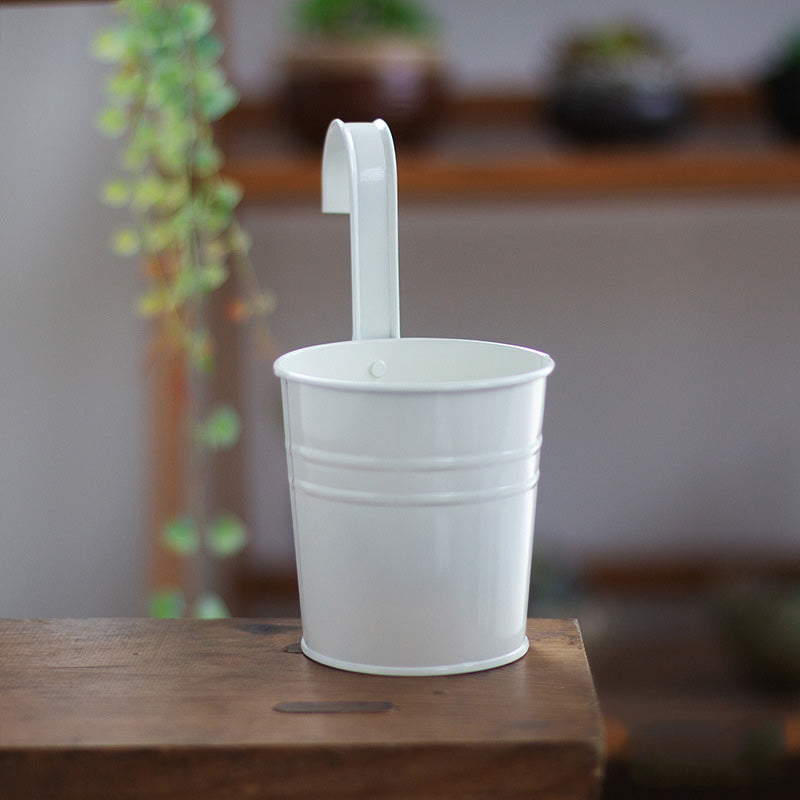 Hanging Flower Pots Garden Pots and Planters Hanger