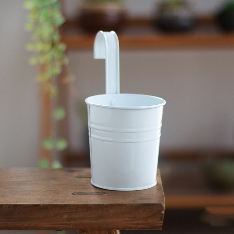 Hanging Flower Pots Garden Pots and Planters Hanger