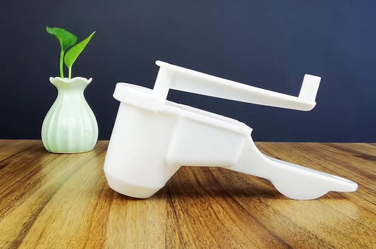 Hand Operated Plastic Garlic Paste Machine