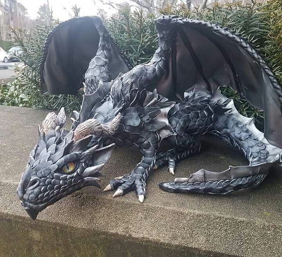 Garden Statue Big Squatting Dragon Sculpture Crafts Ornaments