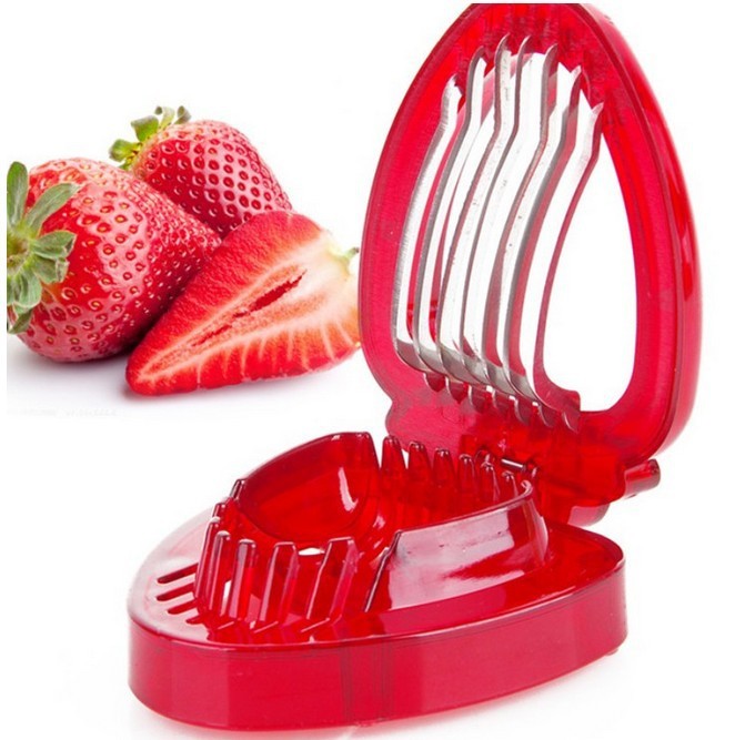 Red Strawberry Slicer Plastic Fruit Carving Tools Salad Cutter