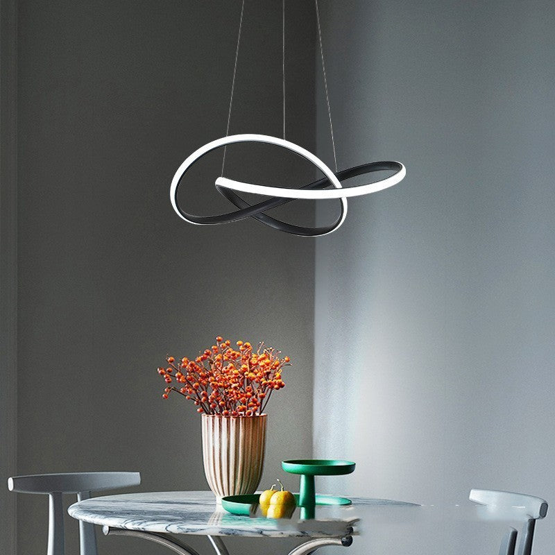 The Dining Room Chandelier Surrounds The Smart Eye Protection