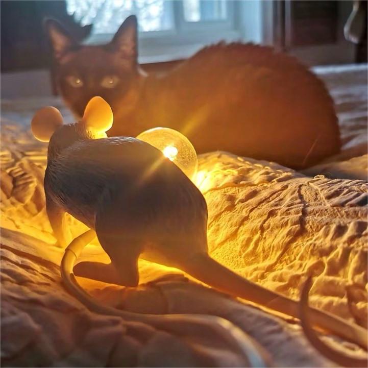 Creative Nordic Resin Mouse Table Lamp