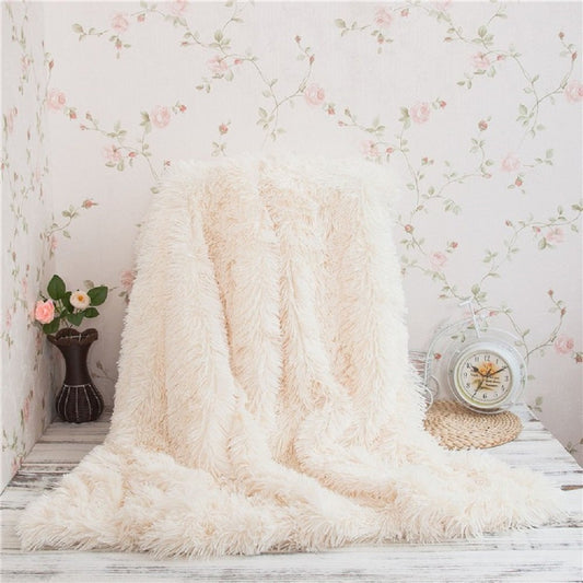 Elegant Cozy With Fluffy Throw Blanket